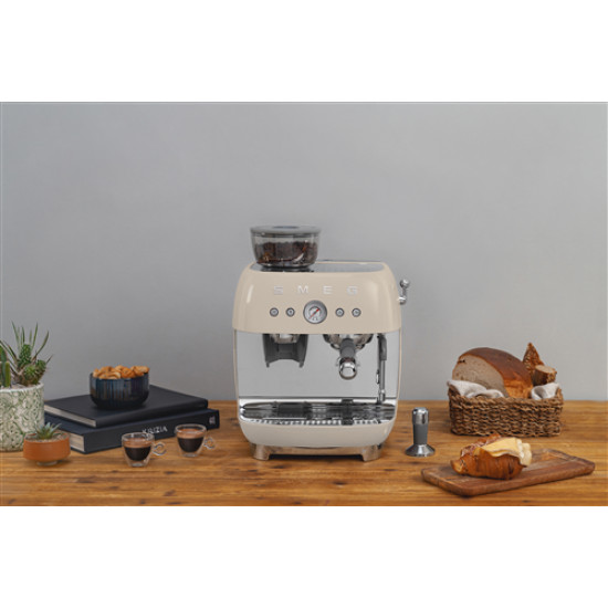 SMEG SMEG EGF03 őrlővel kombinált espresso kávéfőző EGF03CREU Kávéfőző